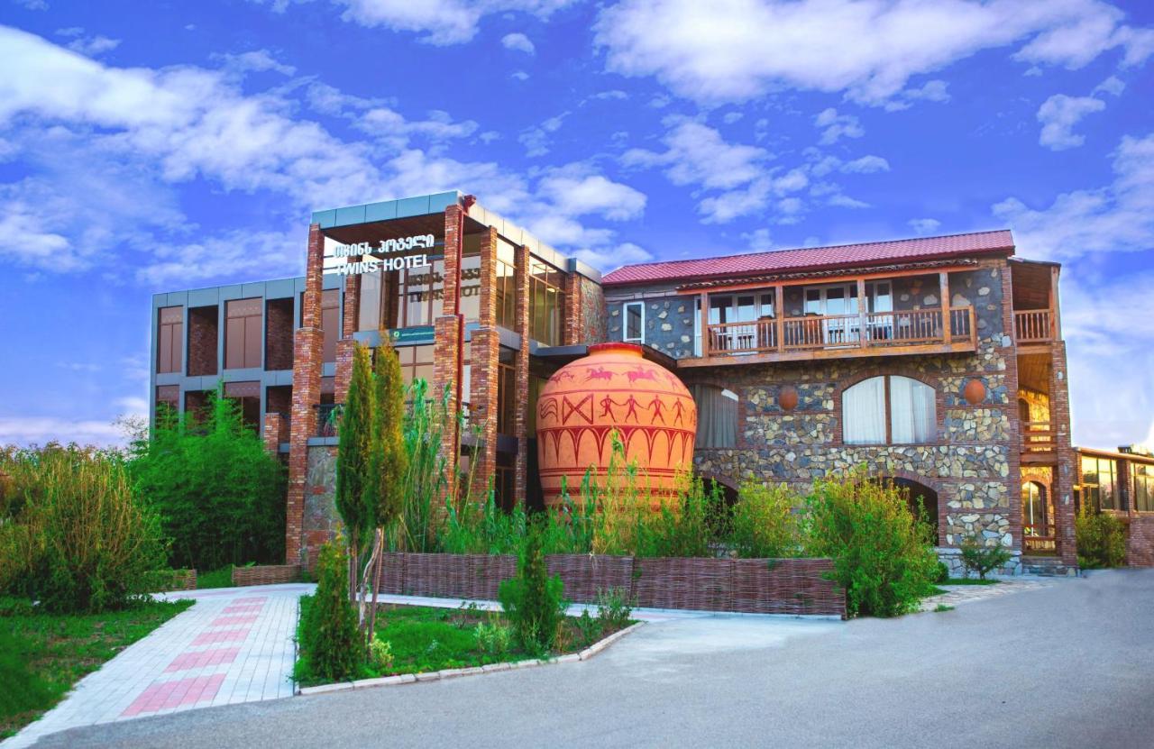 Twins Wine House Hotell Napareuli Exteriör bild