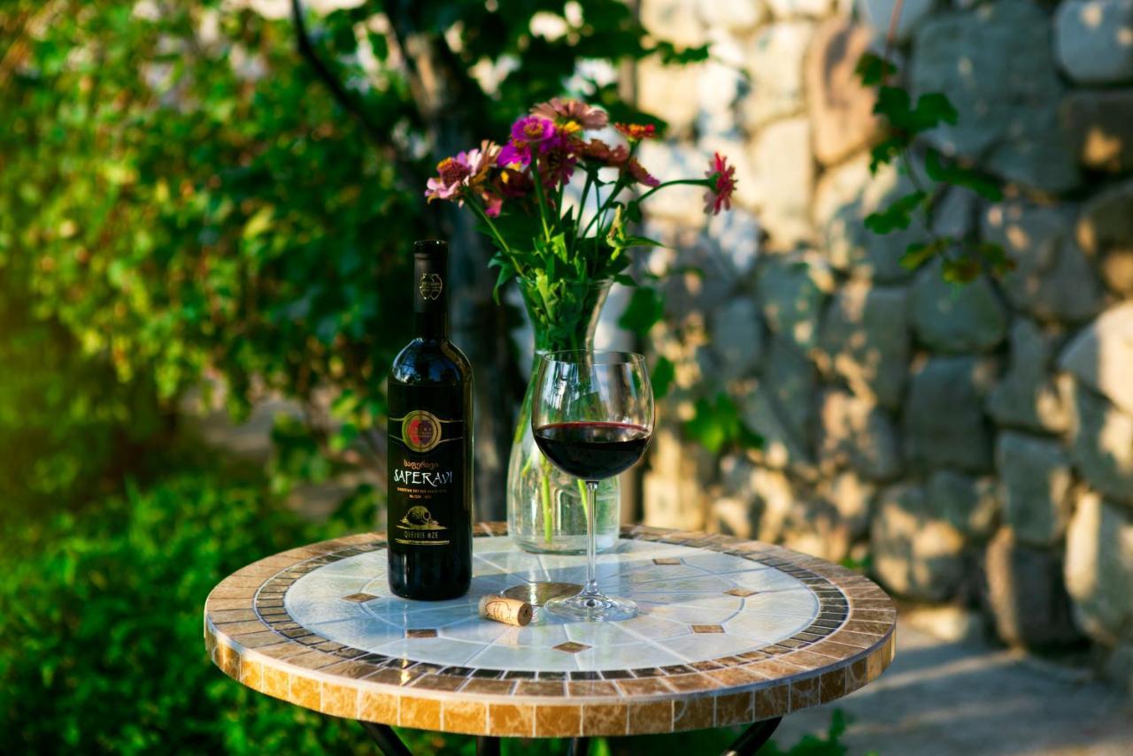 Twins Wine House Hotell Napareuli Exteriör bild