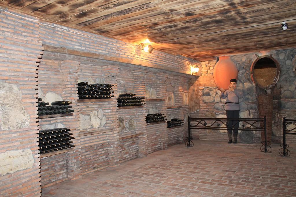 Twins Wine House Hotell Napareuli Exteriör bild
