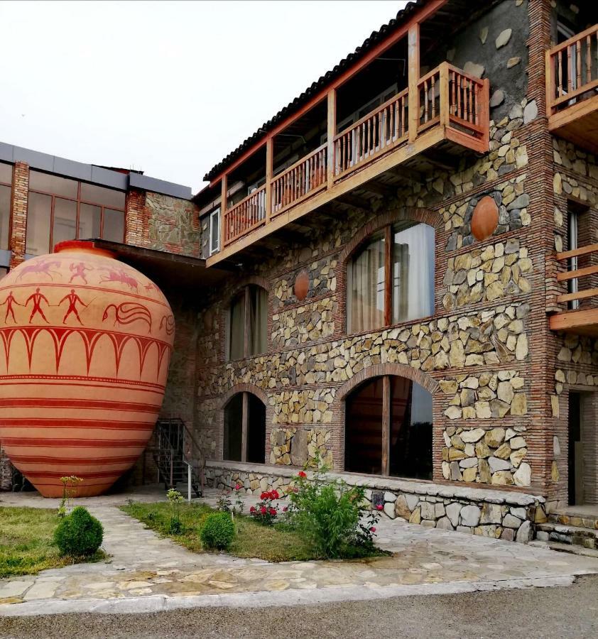 Twins Wine House Hotell Napareuli Exteriör bild